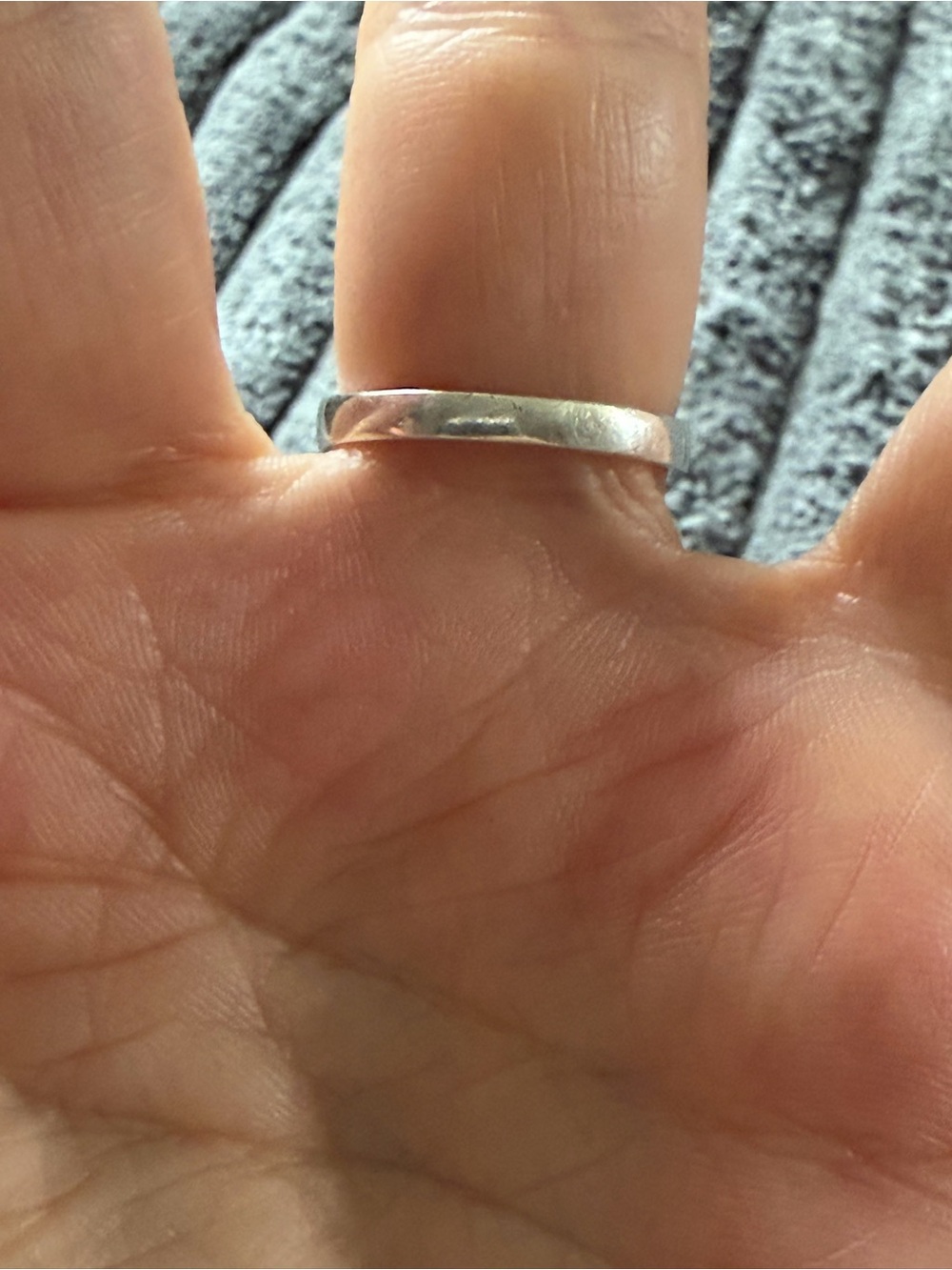 Modern Silver Tone Open Bypass Ring Clear Bezel Set Stones Minimalist Size 7 - Picture 4 of 5